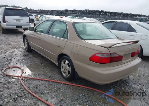 1999 Honda Accord Ex из США, поврежденный, VIN 1HGCG5656XA102997